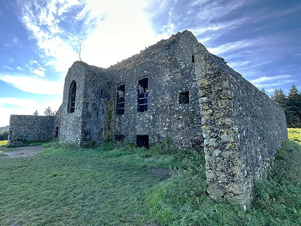 original hellfire clubhouse ruins, Montpelier Hill, ireland