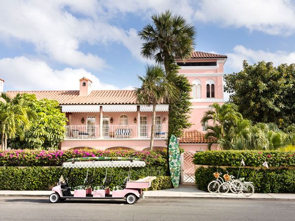the building exterior of The Colony, Palm Beach