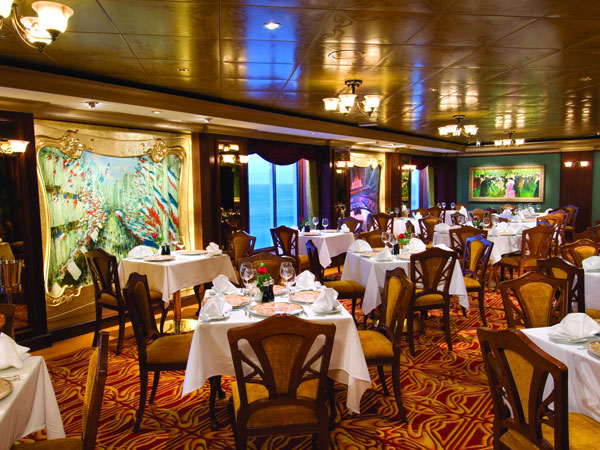 the Le Bistro restaurant onboard Norwegian Jewel