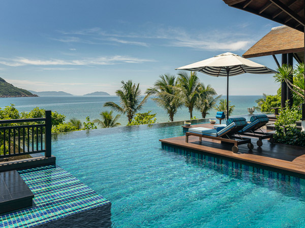 the infinity pool at InterContinental Danang Sun Peninsula Resort