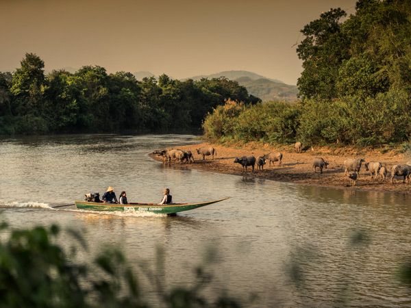 cruising along the Ruak River
