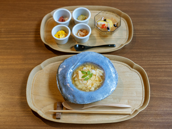 in-house dining at Moksa