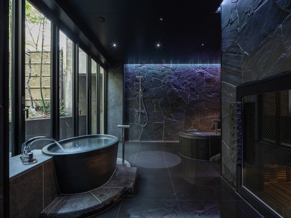 the bathroom at Moksa