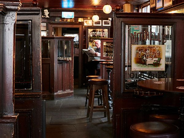interior shot of Toners pub in dublin