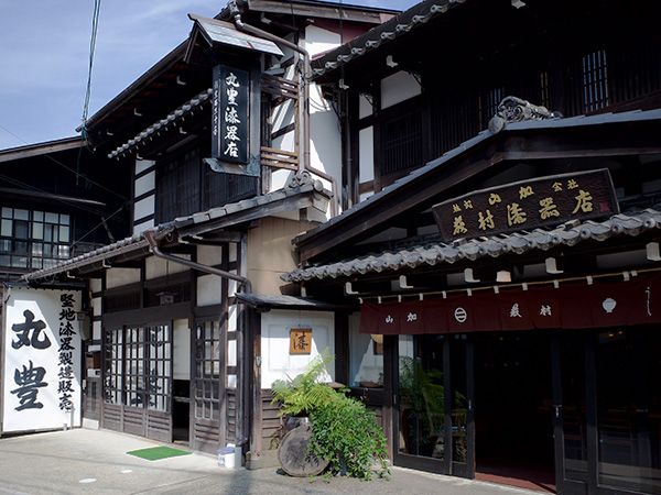 Where artisans of Japan hold Lacquerware Workshops