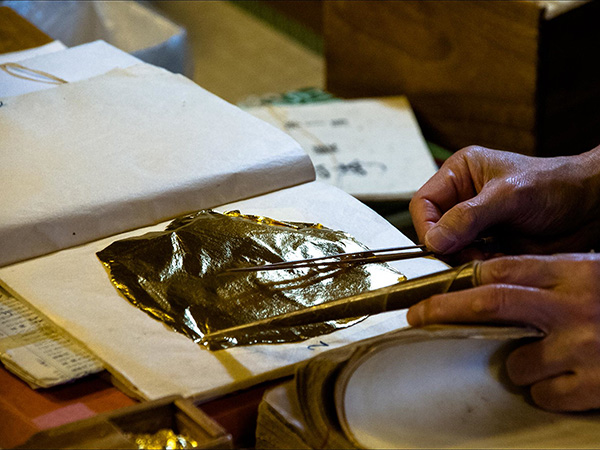 Gold leaf workshop in Japan