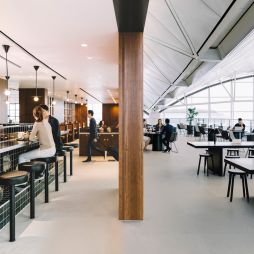 What the Cathay Pacific business class lounges at Hong Kong Airport are really like