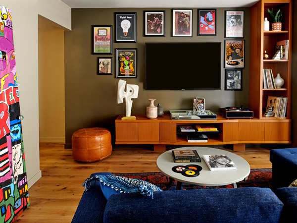 Interior of Hotel Ziggy room in Los Angeles