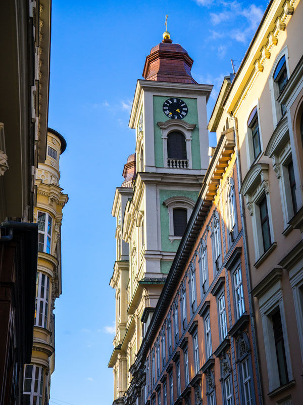 a tall building in Linz