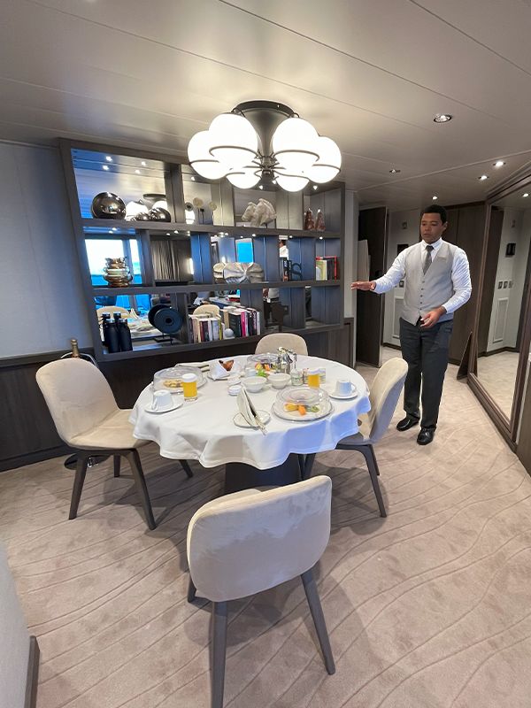 Explora I butler