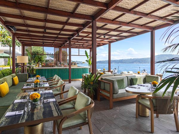 al fresco dining at Olea Restaurant, the Mandarin Oriental Bosphorus