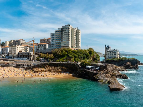 the Plage du Port Vieux (Old Port Beach)