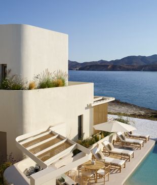 White Pebble Suites – the perfect Greek island oasis does exist