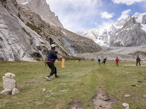 A 10-Day Trek Over Karakoram Mountains | International Traveller