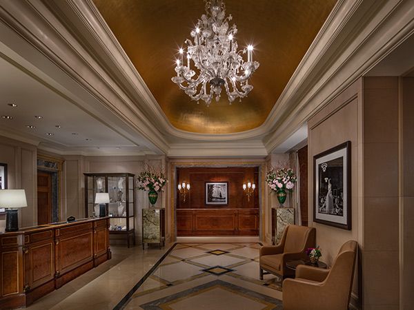 Ritz-Carlton lobby