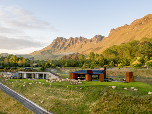 the Te Mānia retreat, Hawke's Bay