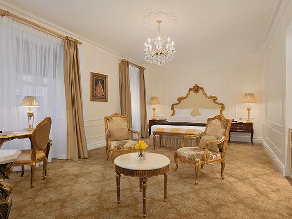 Grand Deluxe Room at The Plaza