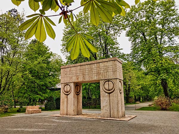sculptures by Constantin Brancusi