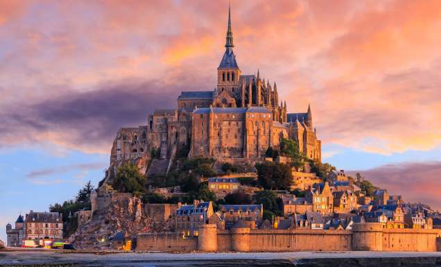 8 enchanting old towns in Europe to step back in time