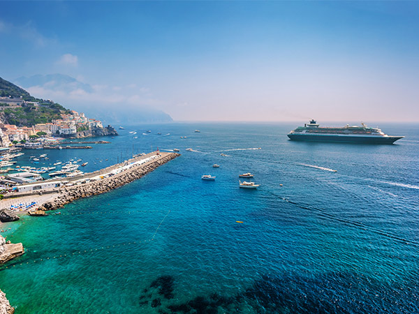 Cruising along Amalfitan Coast before turning 40