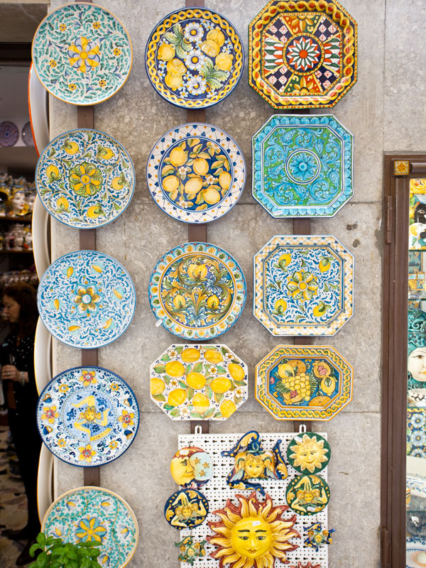 the ceramic pattern detail