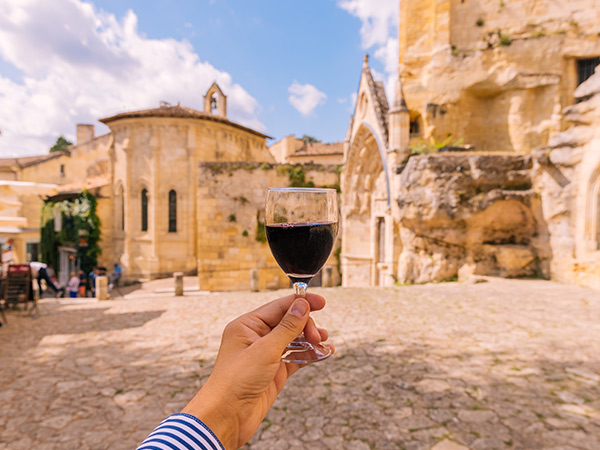 cruise through France’s Bordeaux region