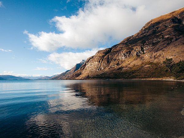 The picturesque Lake Wakatipu in Queensland