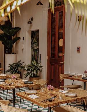 a look inside Kaandela restaurant, Panama