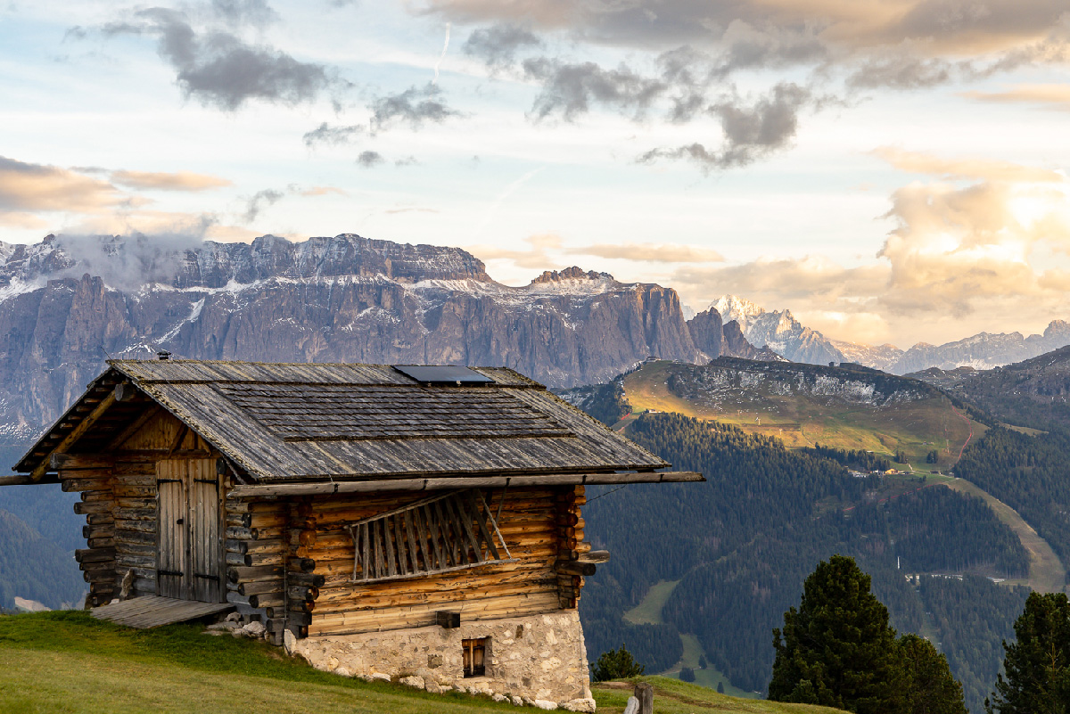 Discover the South Tyrolean Dolomites at their most magical – and