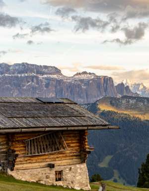 Ortisei Burning Dolomites tour Sëurasas