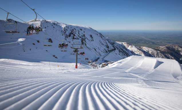 ski slopes of Mount Hutt in New Zealand