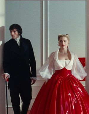 (L-r) JACOB ELORDI as Heathcliff and Actor, Producer MARGOT ROBBIE as Catherine Earnshaw in “Wuthering Heights,” a Warner Bros. Pictures Release.