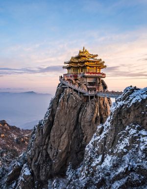 Snow at The Laojun Mountain in China