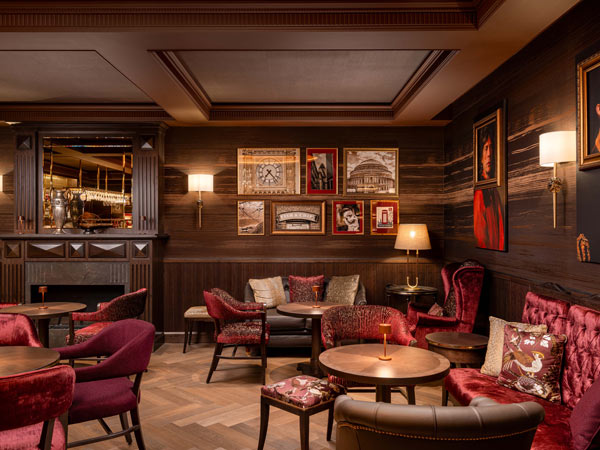 The English Bar 