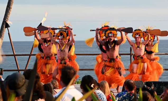 Voyagers of the Pacific lū‘au at the Royal Kona Resort