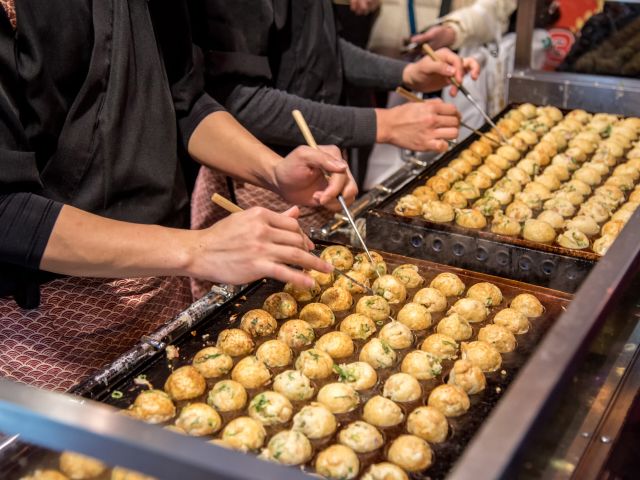 takoyaki in osaka