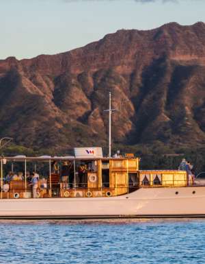 Vida Mia yacht in Oahu