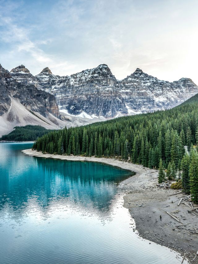 Moraine Lake, Alberta, Canada