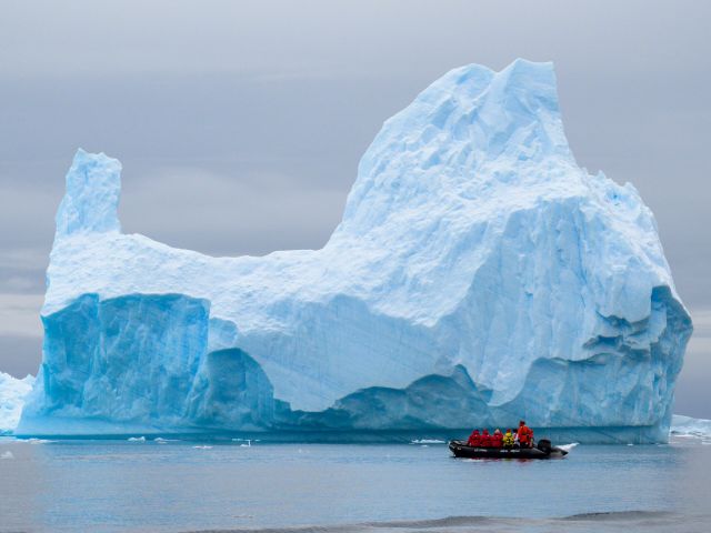 a ship in the Pleneau Island