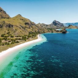 pink beach padar island labuan bajo