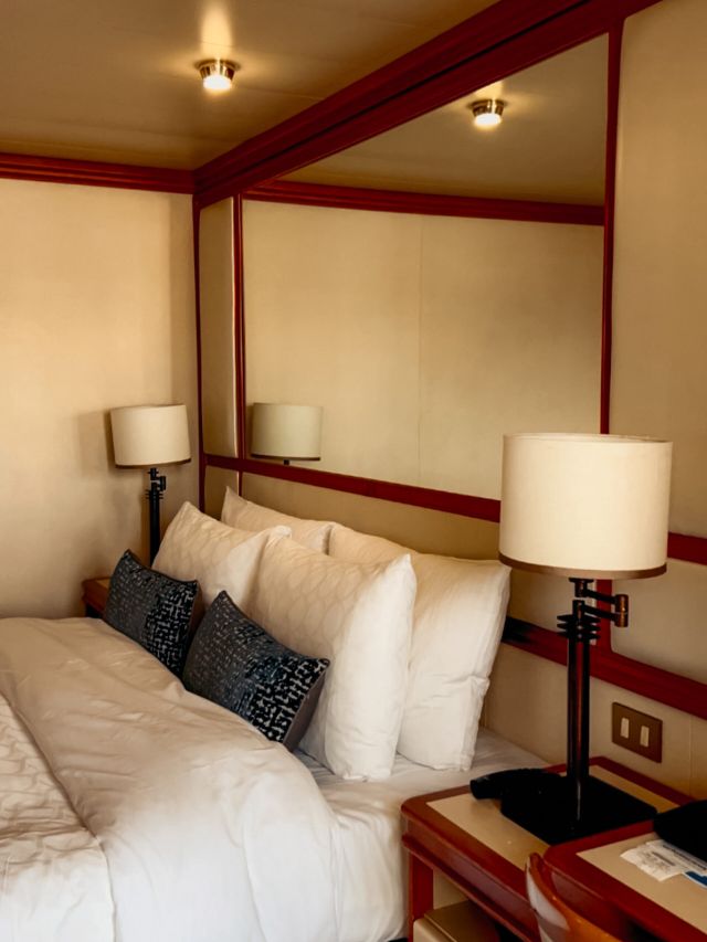 a cabin aboard Diamond Princess
