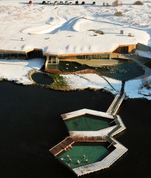 <p><strong>Iceland’s</strong> Ring Road: <i>The ultimate hot springs road trip</i></p>
