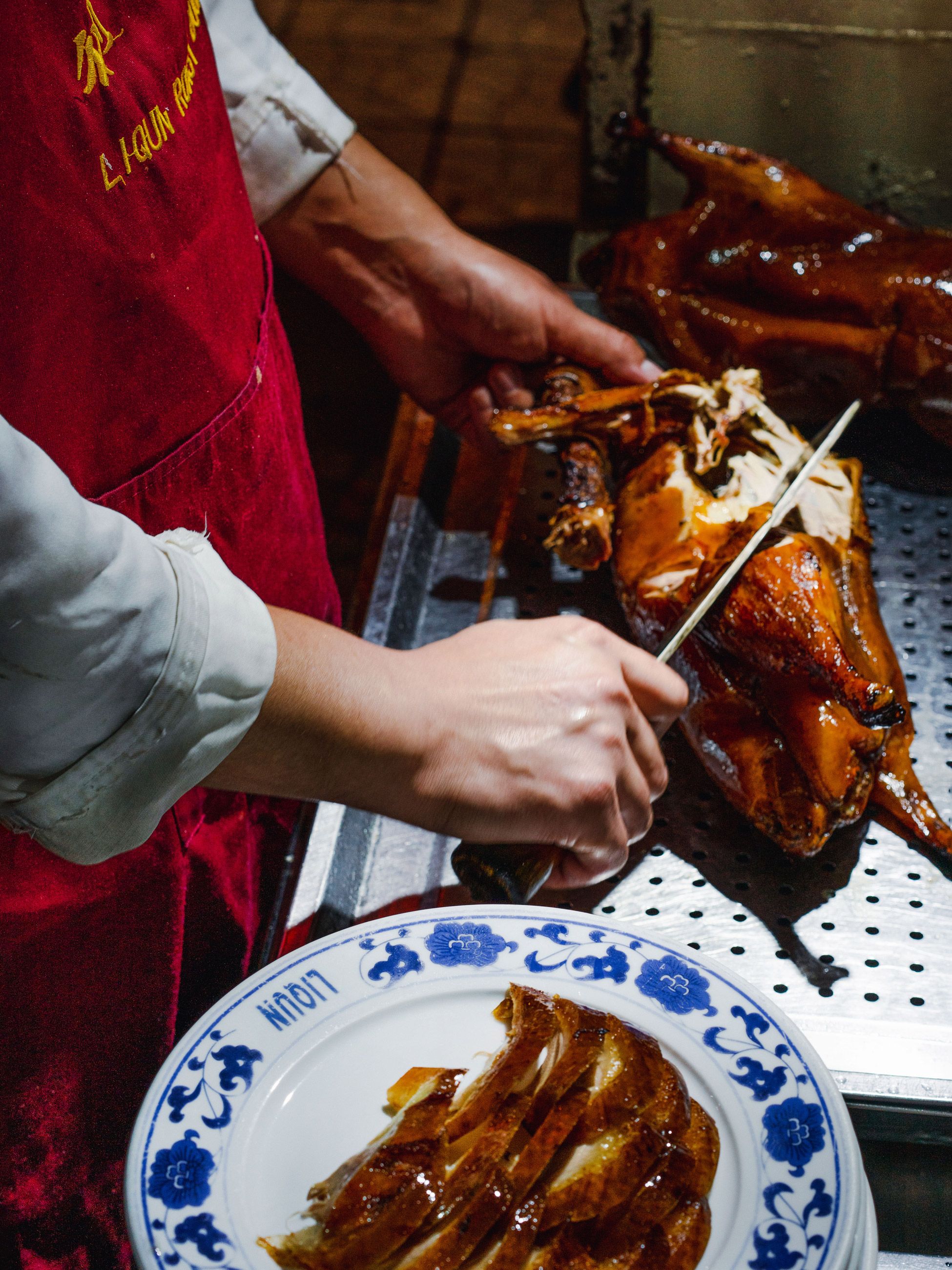 Li Qun Roast Duck Restaurant carves duck tableside