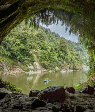 <p>Canoe <strong>New Zealand’s</strong> <em>longest navigable river</em> and spend a night in a marae</p>
