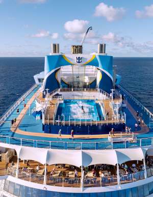 ovation of the seas at sea