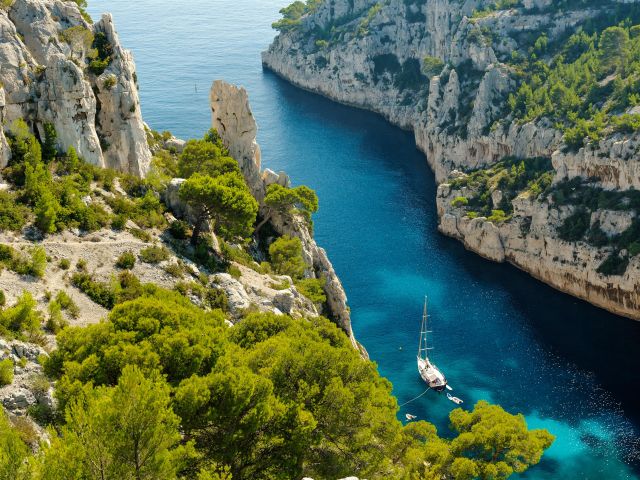 boat in Calanques of Cassis france