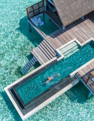 Four Seasons Resort Maldives at Landaa Giraavaru infinity pool