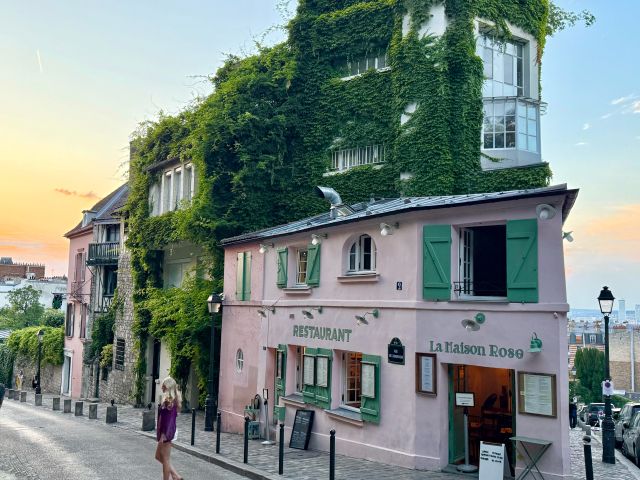 La Maison Rose, Montmartre