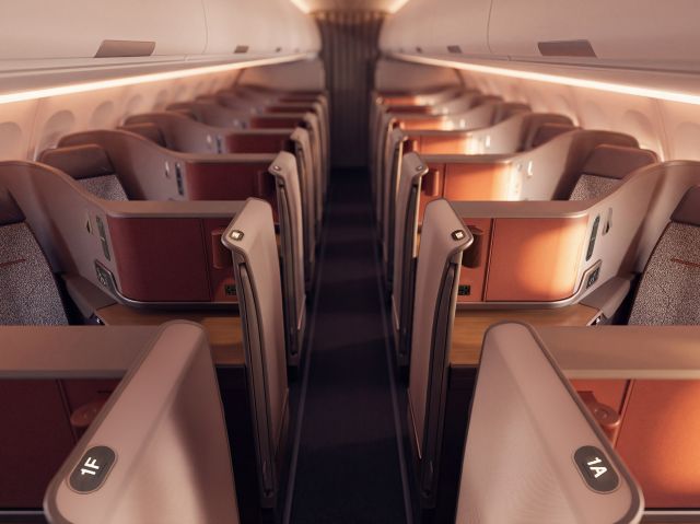 qantas business class suite single-aisle