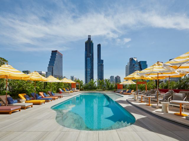 The Standard Bangkok Mahanakhon rooftop pool